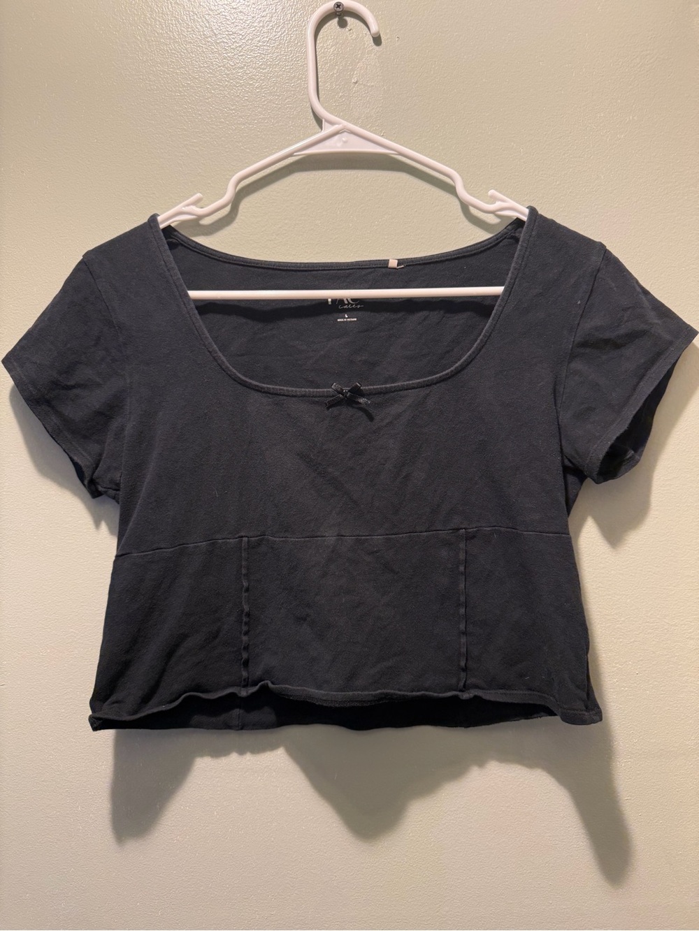 PacSun Black Cropped Scoop-Neck Tee with Bow Accent